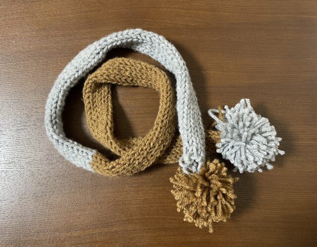 手編みマフラー